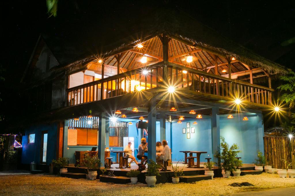 Full Moon Hostel Nusa Penida Exterior foto