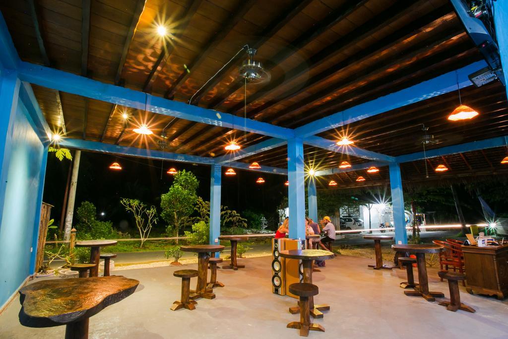 Full Moon Hostel Nusa Penida Exterior foto